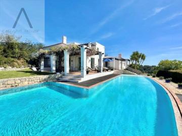 Casa à venda em Querença - Jardim