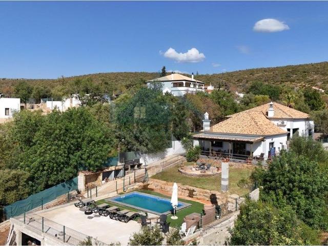 Moradia, Tôr