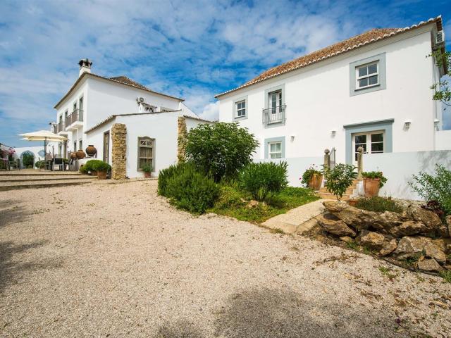 Moradia Quinta Boutique Hotel, B&B T9 à venda com piscina. 610m² Conceição