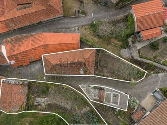 Moradia, Ruivães e Campos