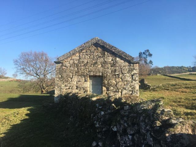 Moradia, Ruivães e Campos