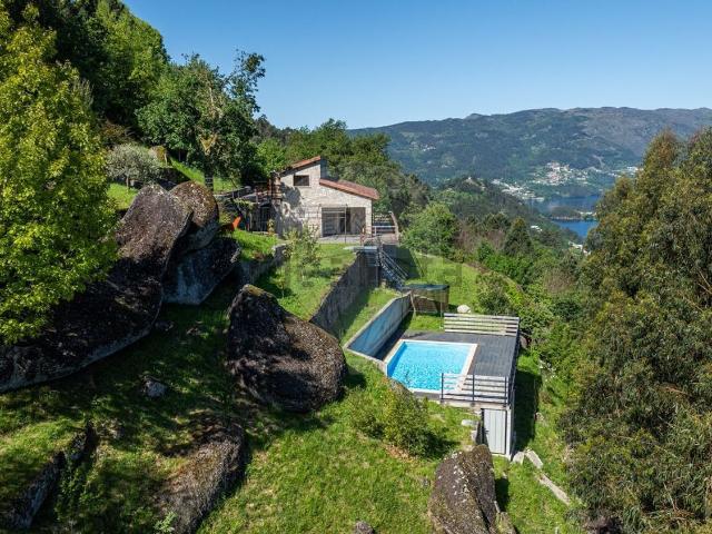 Moradia, Louredo