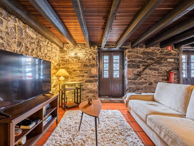Moradia Rústica, 2 quartos, Prazeres 102m² Prazeres