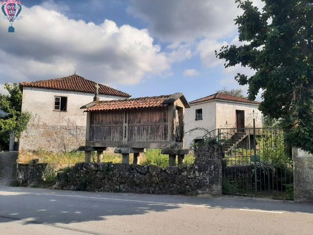 Moradia rústica