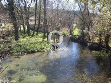 Moradia Rústica c/ 610m2 de área total em Santo Tirso