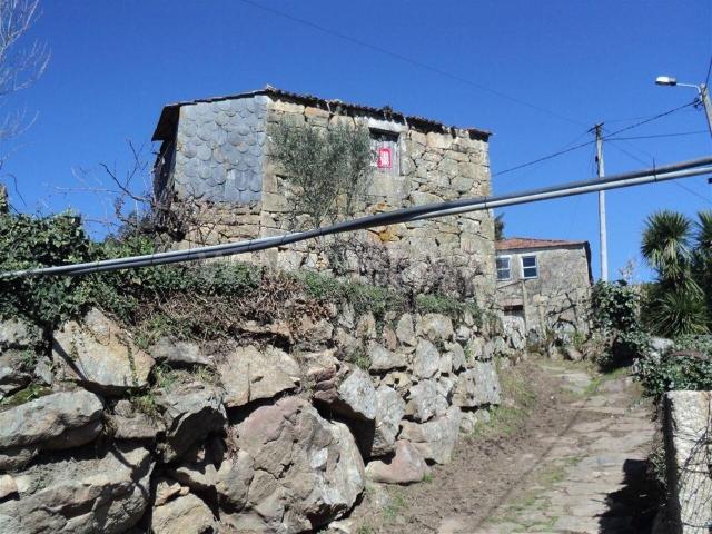 Moradia Rústica / Marco de Canaveses, Sande e São Lourenço