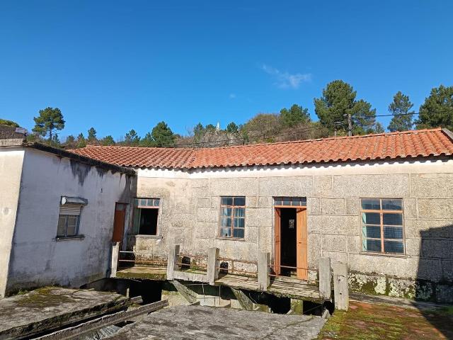 Moradia Rústica T3 / Sabugal, Bendada
