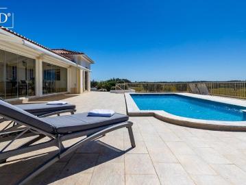 Moradia rural renovada com vistas panorâmicas, piscina e 7,5. 309m² Ourique