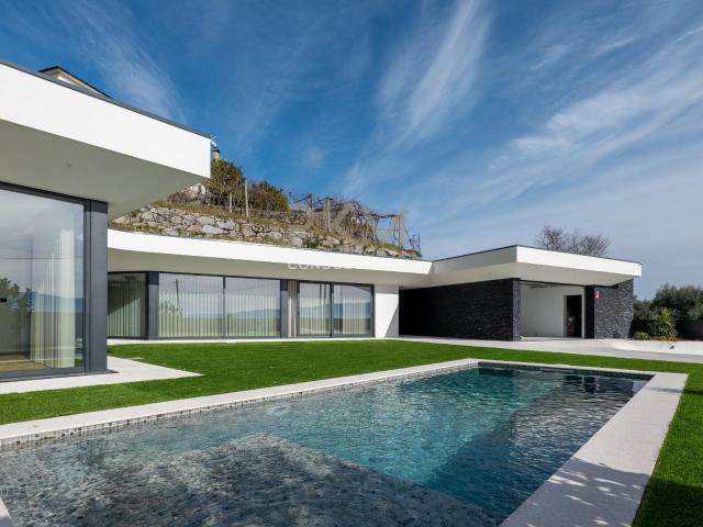 MORADIA R/CHÃO NOVA | A 1HORA DO AEROPORTO PORTO | PISCINA A. 359m² Celorico de basto