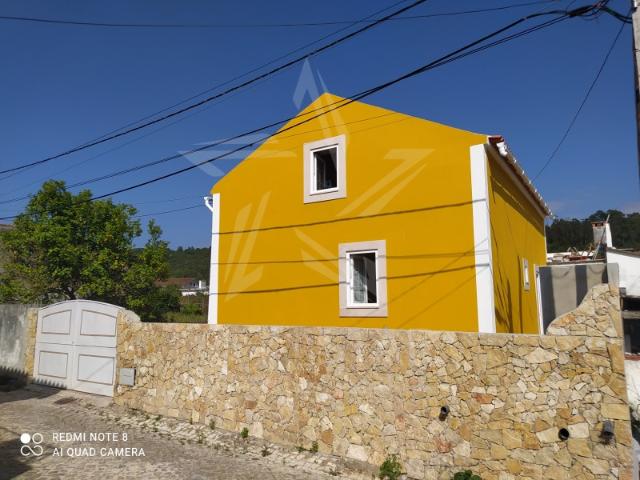 Moradia recuperada T2+2 independente com terreno em Vale Maceira