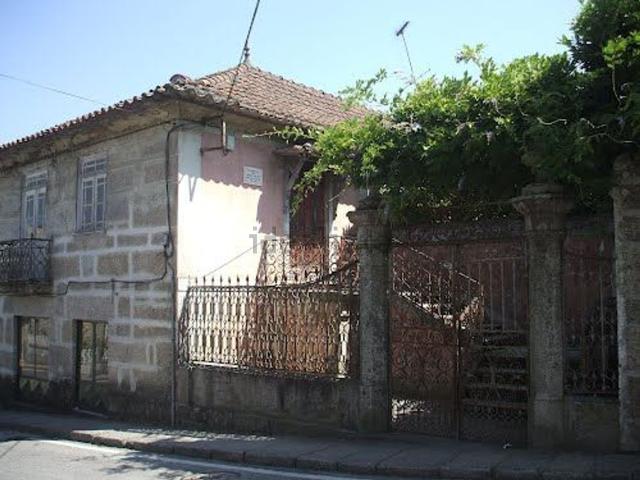 Moradia, Real Ataíde Oliveira