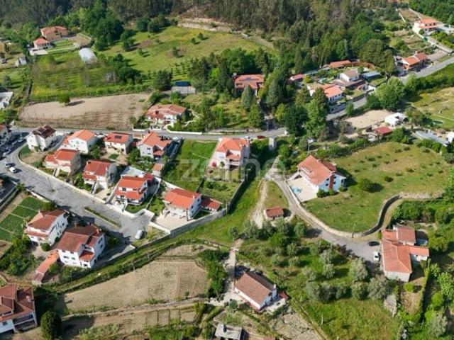 Moradia, Refojos de Basto