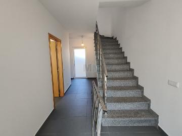 Moradia Remodelada M2+1 com Terraço nos Olivais, Coimbra