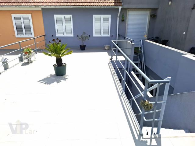 Moradia Renovada c/ Jardim e Terraço ao Monte dos Burgos P. 86m² Paranhos