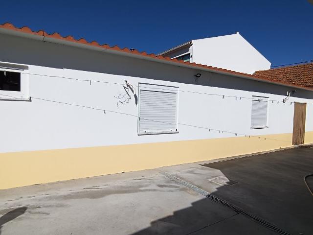 MORADIA RESTAURADA COM LOGRADOURO