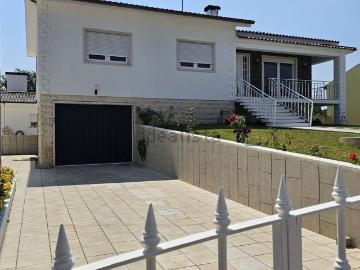 Rua Engenheiro Silvestre Cunha, Requeixo Nossa Senhora de Fátima e Nariz, Aveiro, Distrito de Aveiro