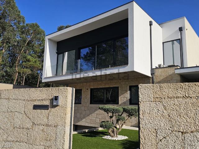 Moradia, Rio Mau