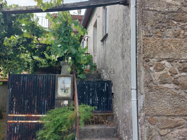 Moradia, Rocas do Vouga
