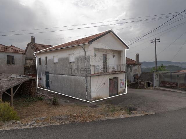 Moradia, Rôge