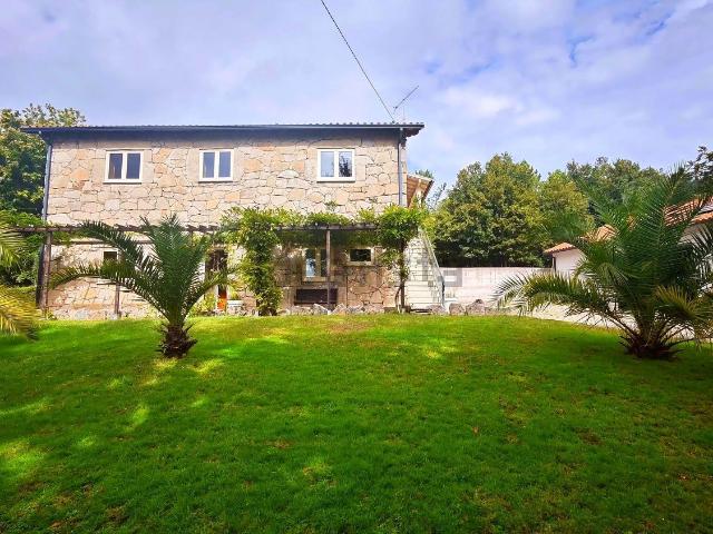 Moradia, Rossas