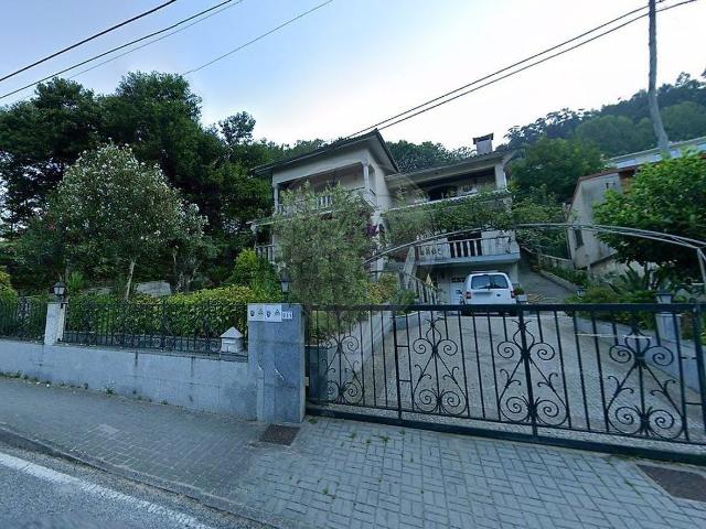 Moradia, Rossas