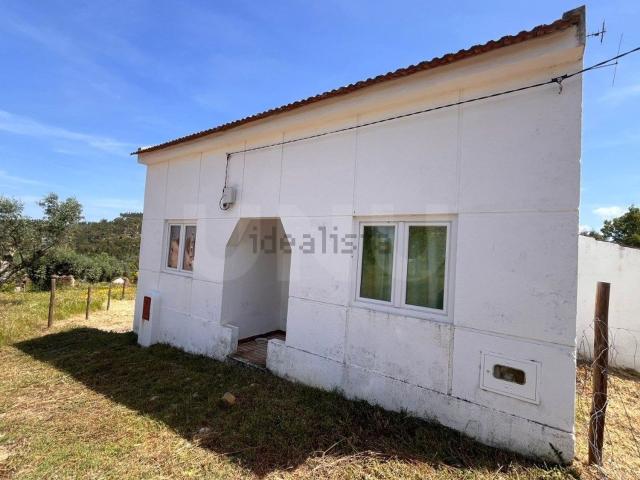 Moradia, São Facundo e Vale das Mós