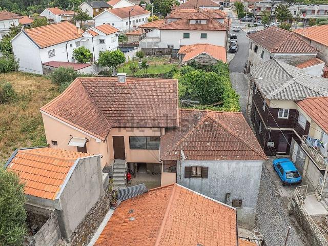 Moradia, São Gens
