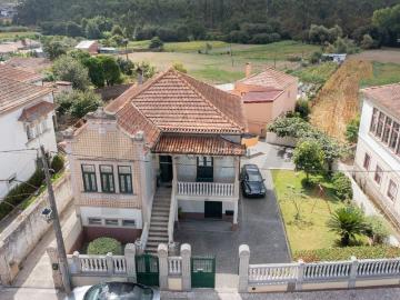 Moradia, São João de Loure e Frossos