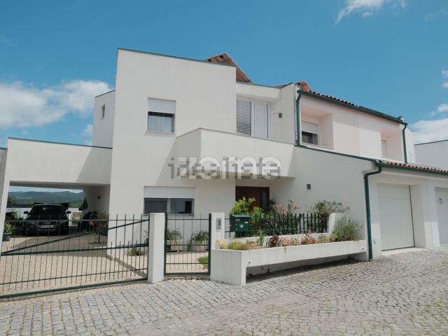 Moradia, São Martinho Sande
