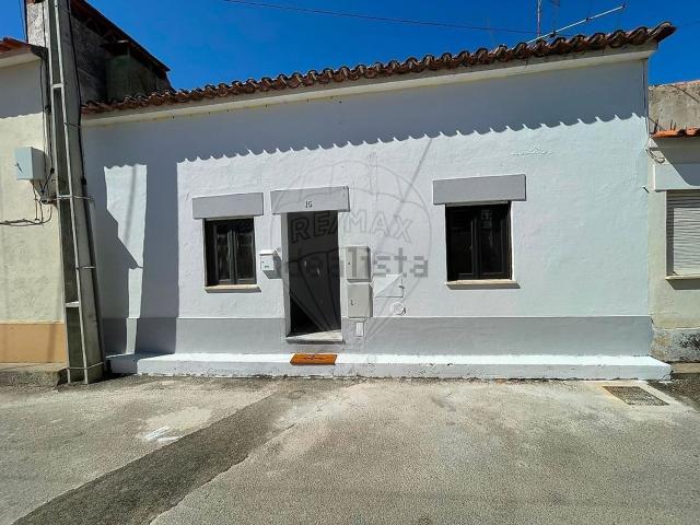 Moradia, São Miguel do Rio Torto e Rossio ao Sul do Tejo