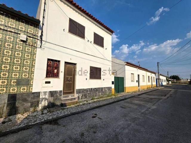 Moradia, São Miguel do Rio Torto e Rossio ao Sul do Tejo