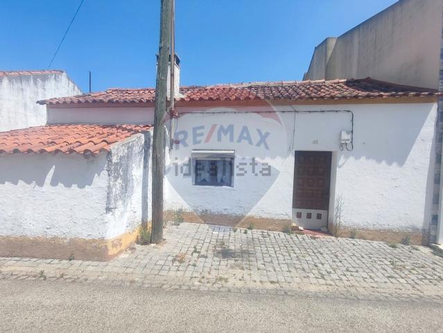 Moradia, São Miguel do Rio Torto e Rossio ao Sul do Tejo