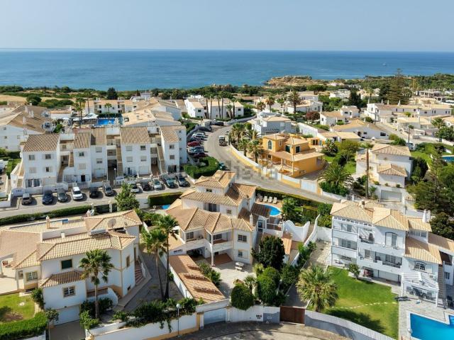 Moradia, São Rafael, Albufeira e Olhos de Água