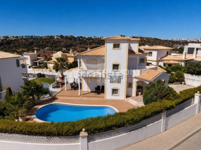Moradia, São Rafael, Albufeira e Olhos de Água