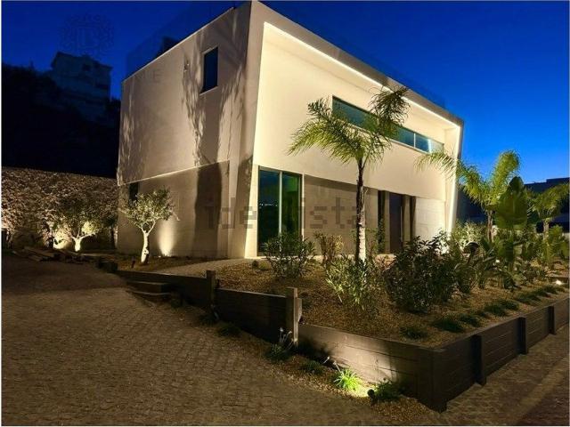 Moradia, São Rafael, Albufeira e Olhos de Água