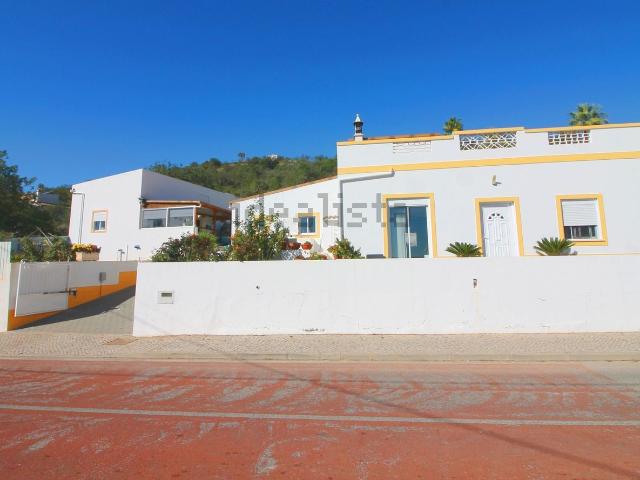 Moradia, São Sebastião