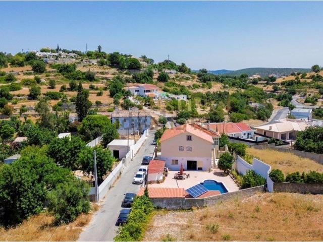 Moradia, São Sebastião