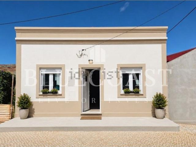 Moradia, São Sebastião