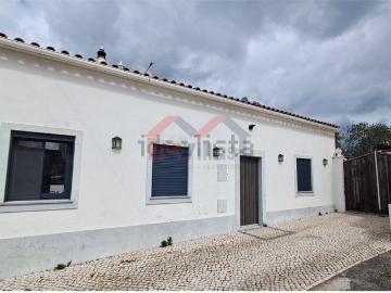 Moradia, Salir