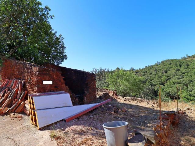 Moradia, Salir