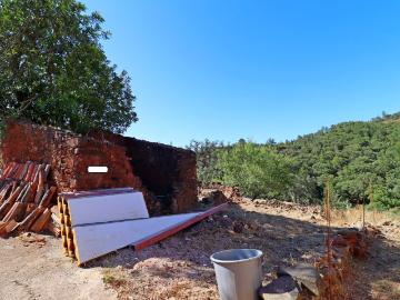 Moradia, Salir