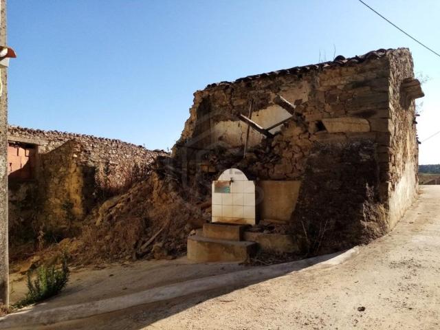 Moradia, Salir