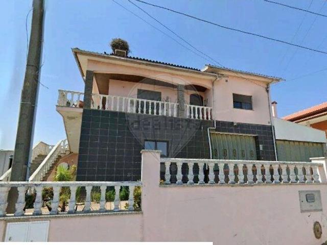 Moradia, Salreu