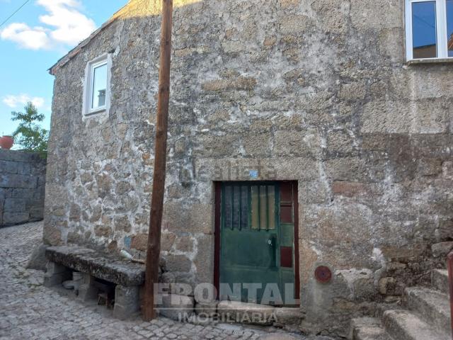 Moradia, Samões