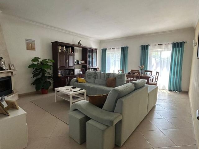 Moradia, Samora Correia