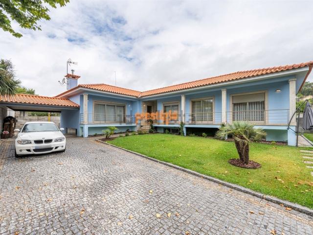 Moradia, Sanfins de Ferreira