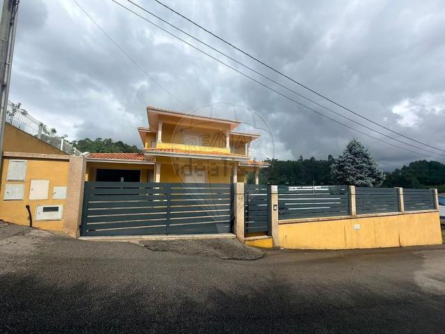 Moradia, Sanfins de Ferreira