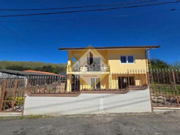 Moradia, Santa Maria de Lamas