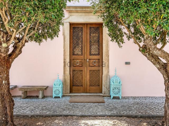 Moradia, Santa Bárbara de Nexe