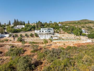 Moradia, Santa Bárbara de Nexe